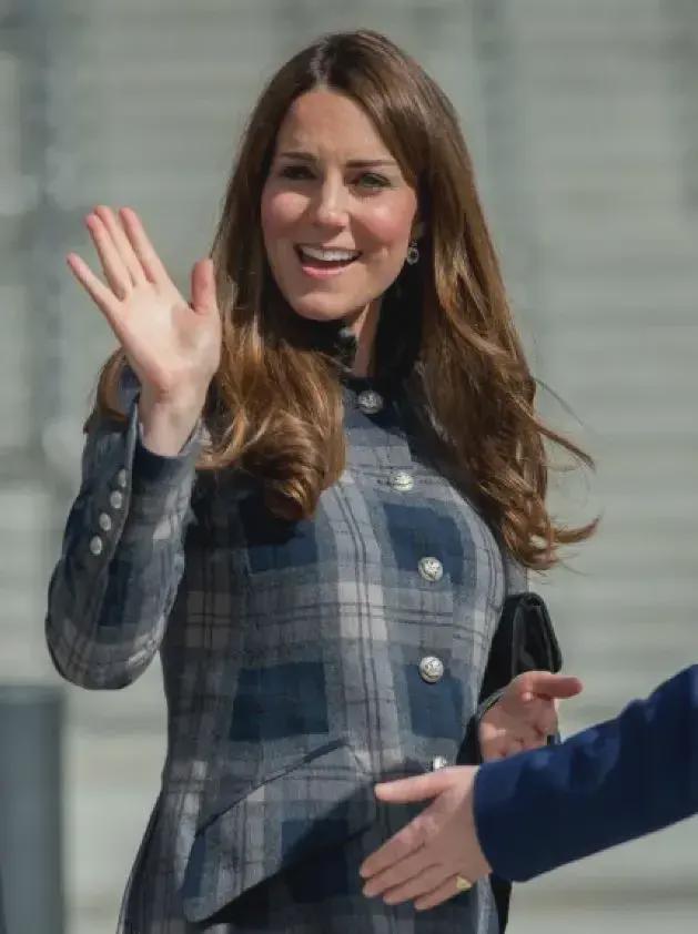 英国凯特王妃近照认不出！与过去判若两人，网友：有可能是替身