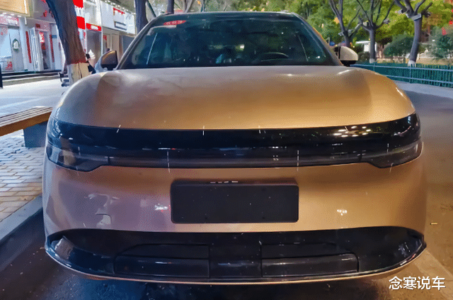 极氪7X正式亮相!800伏电气架构,310千瓦单电机,双电机475千瓦