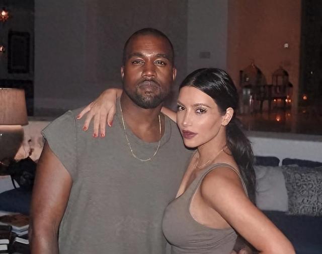 比安卡:为做卡戴珊第二豁出去了,完全按坎爷要求穿衣,近乎赤身