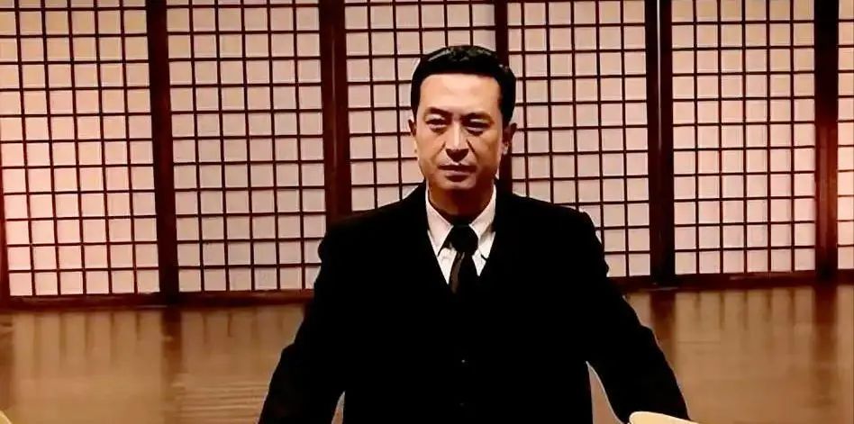 三看《悬崖》：才发现能跟周乙较量的不是高彬，而是出场不多的他