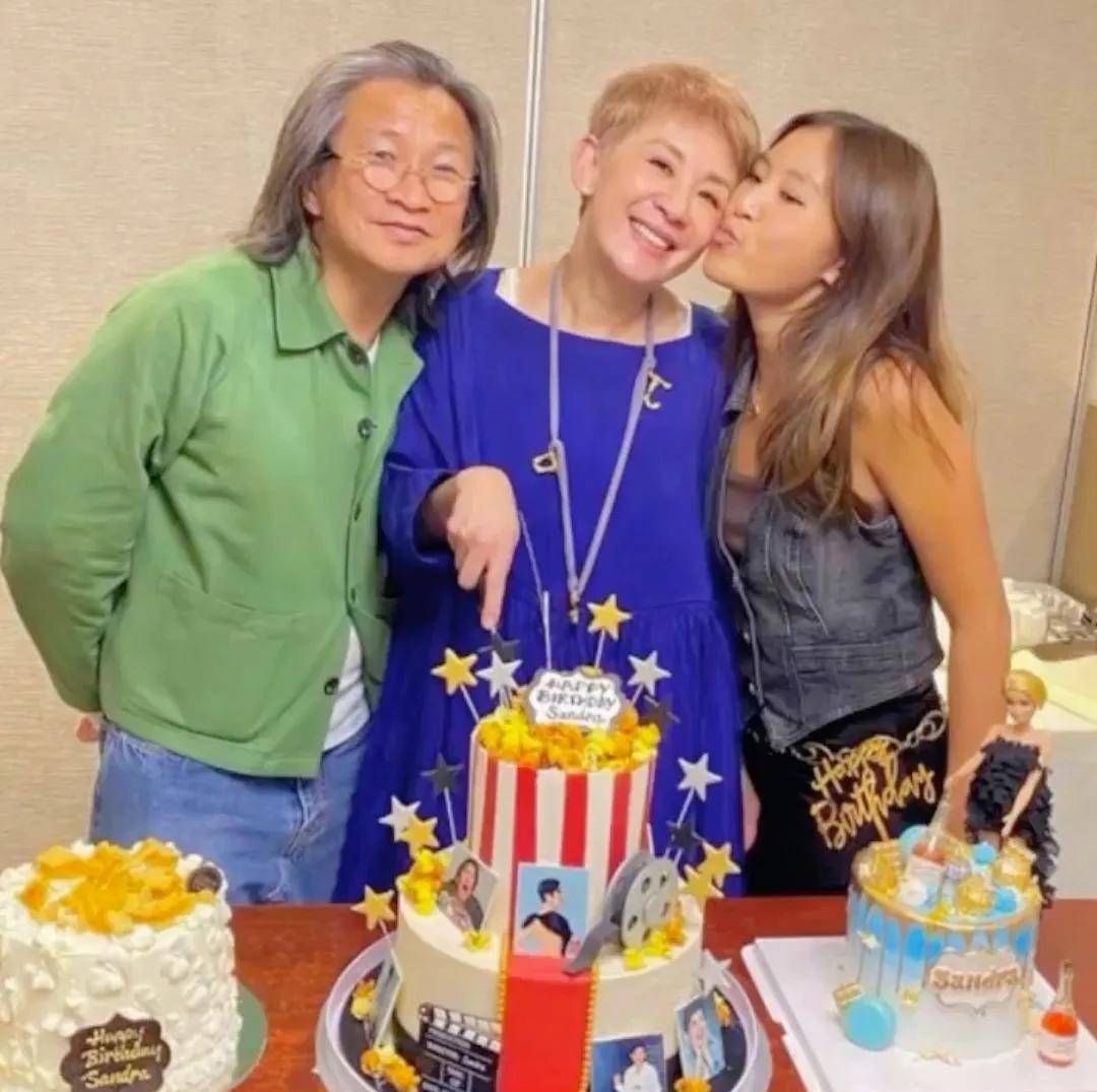 59岁的喜剧女王,从不内耗