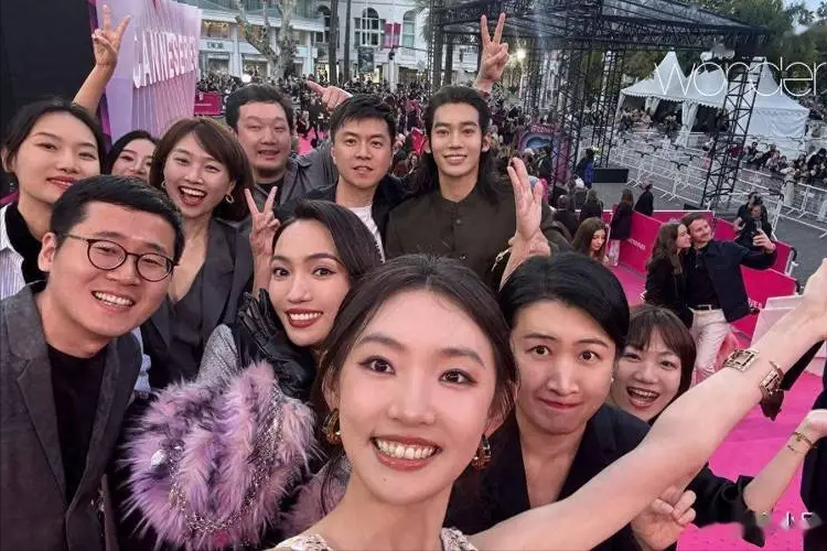 马伊琍宠着、黄渤护着,其貌不扬却让大咖轮流作配,什么来头?