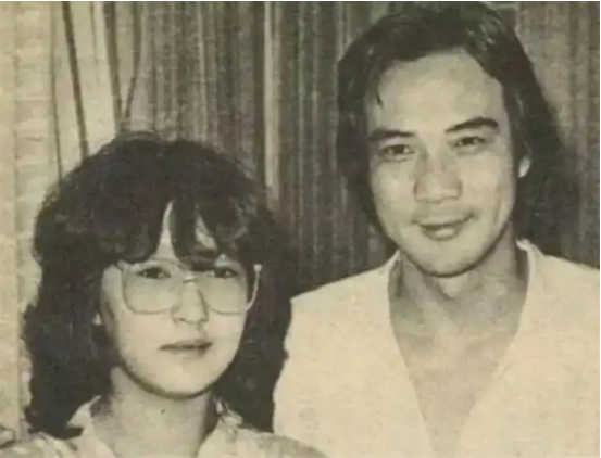 武打演员徐少强:三婚两离5个子女3个妈,今与小30岁娇妻双双离世