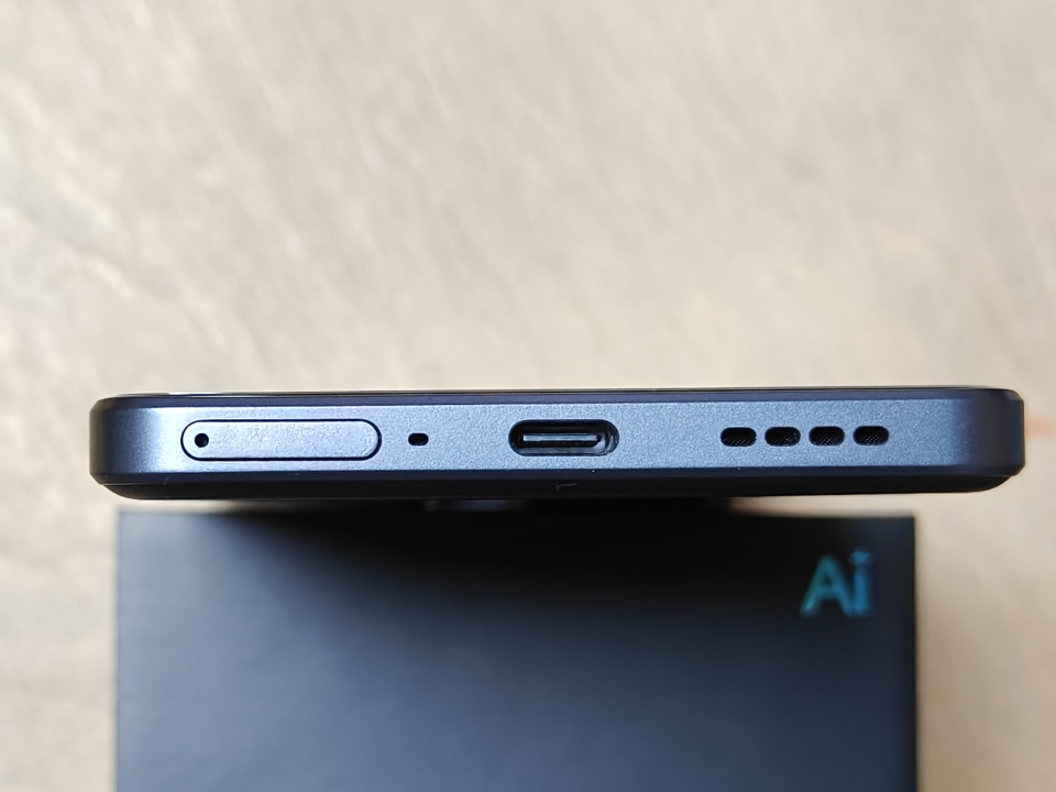 7000mAh大电池塞入8.5mm机身 陨石黑 真我Neo7开箱上手质感十足