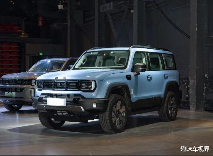 这款国产硬派增程式SUV，外观硬朗霸气，配四驱和差速锁