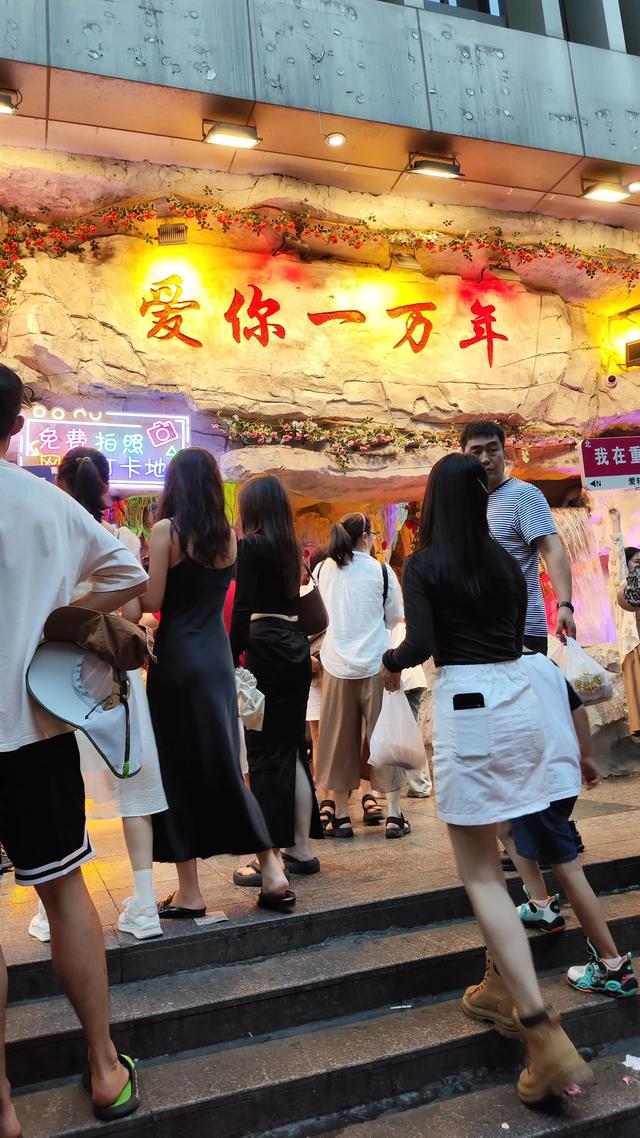 所有赚100万以上的秘密,都靠积累生产资料