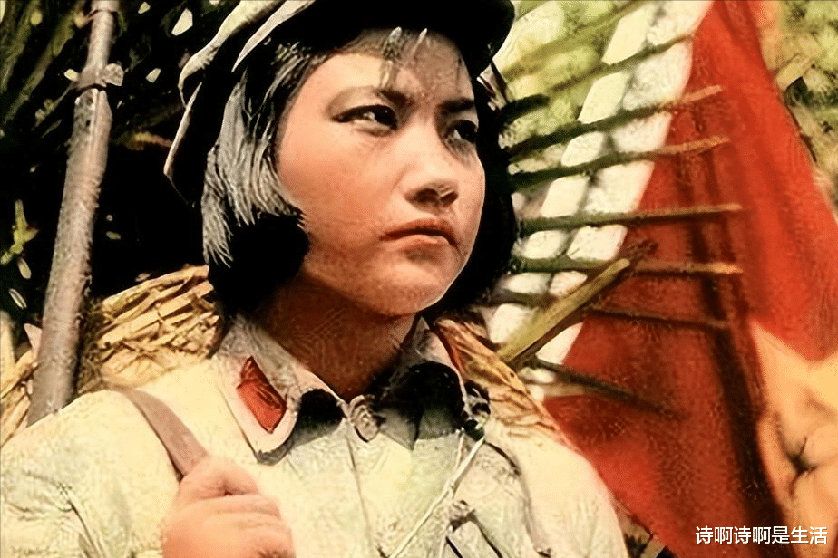 定居美国10余年，78岁却回国“捞金”，她凭啥被称“人民艺术家”