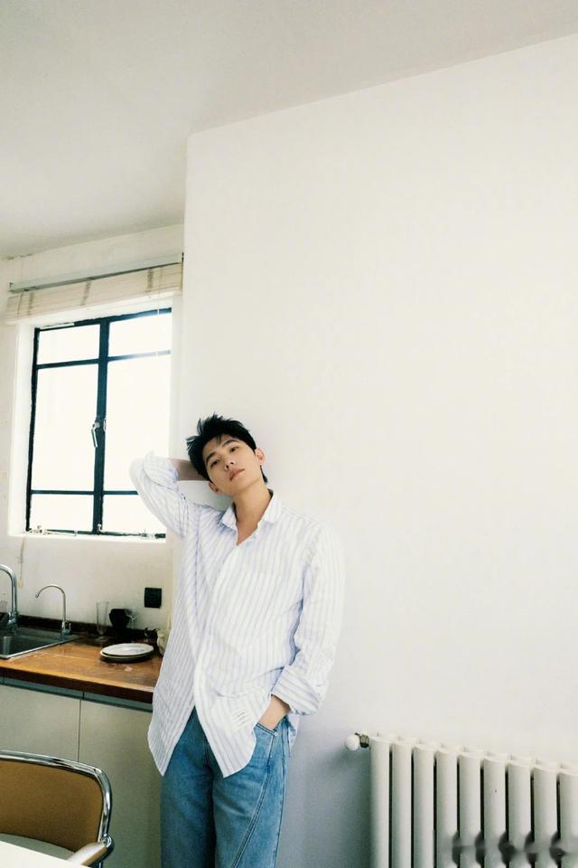 4.30娱乐瓜：肖战王一博李现成毅赵丽颖杨紫杨洋鹿晗刘亦菲刘宇宁