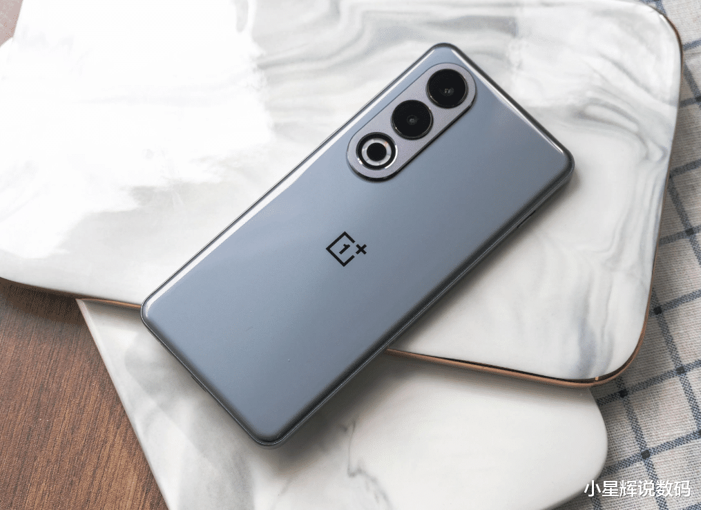 3款好用又便宜的手机推荐，性能强悍续航强，几乎没有“差评”