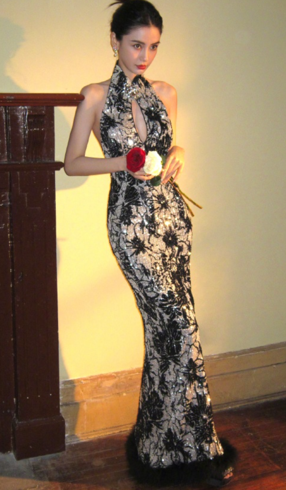 杨颖低调复出大受欢迎！晒美照气质优雅迷人，离婚后变得更美了