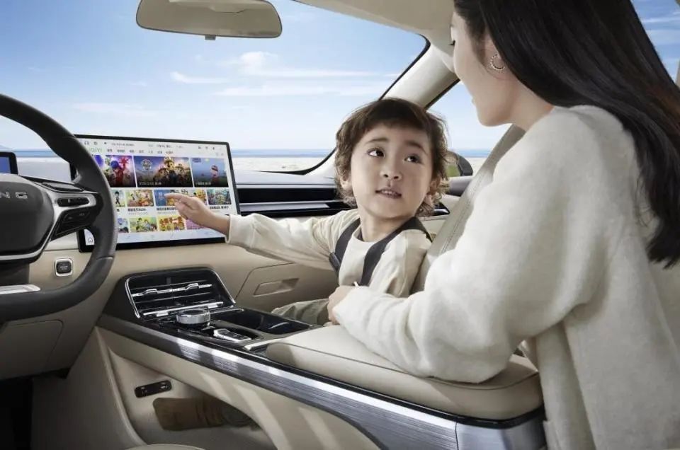 冬测续航第一名!能跑1100公里,轴距2米8仅售6万多,还要啥比亚迪?