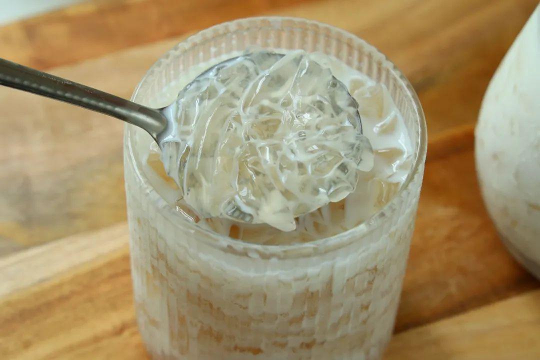 吃剩的榴莲皮别扔了，它是一宝！放锅里煮一煮，又香又好喝