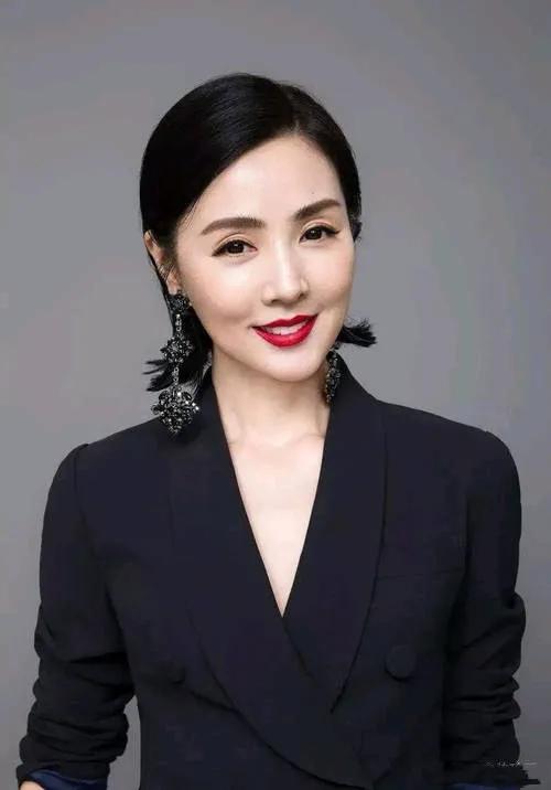 姜宏波:于宠爱与磨砺中绽放的演艺之花