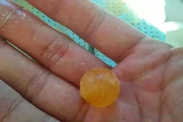 磨珠子的全过程，告诉你蜜蜡手串为啥那么贵
