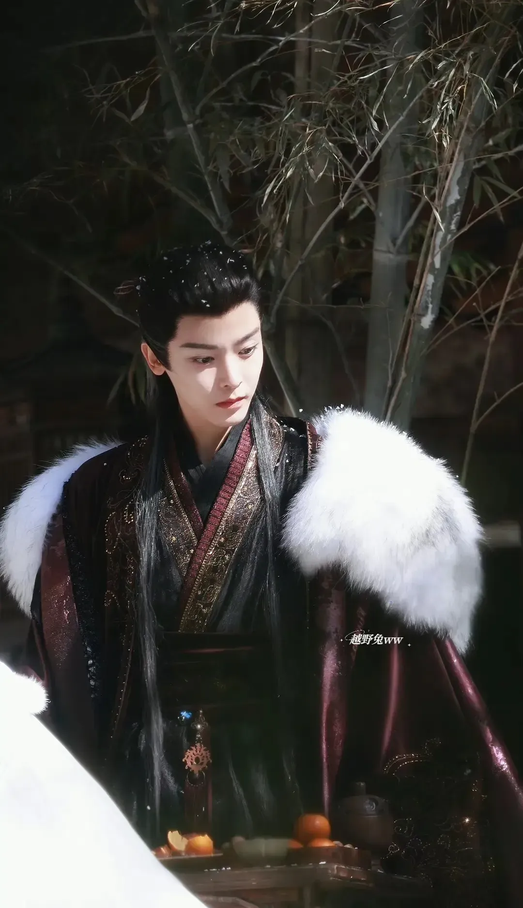 才播两集就冲上榜首!侯明昊搭档陈都灵,这部新剧成2024黑马大作