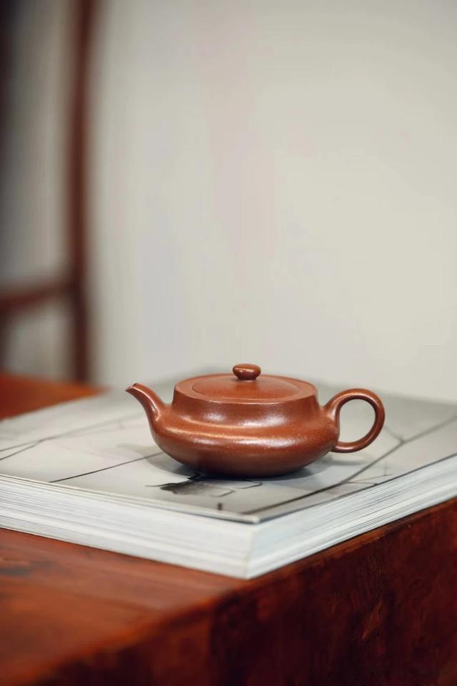 紫砂壶该有什么颜色正常？