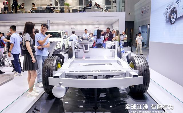 零跑家族化造型特点