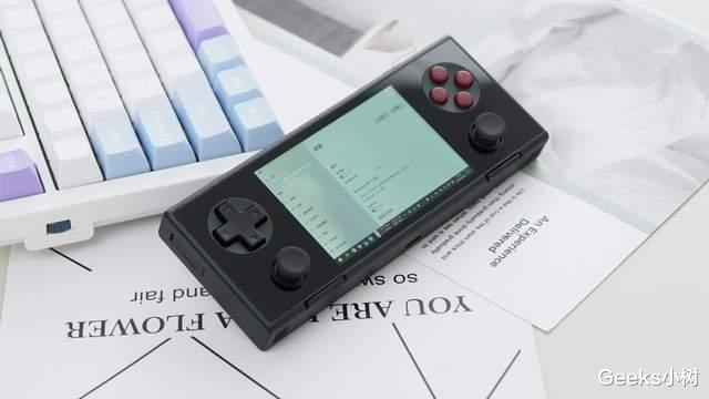 80后最怕啥？手持Pocket MICRO 小掌机，爷青春回来了