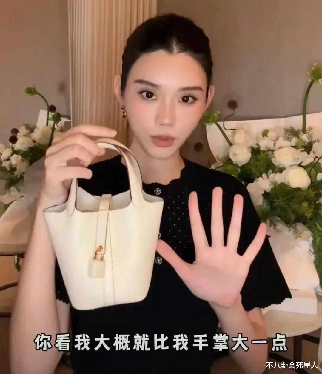 奚梦瑶2岁女儿：长得像奶奶四太，一个包3万4，是真正百亿千金