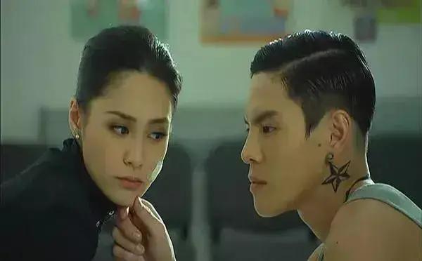 满朝文武,为何无人敢言!因为除了宁静,其他人都是要回香港的