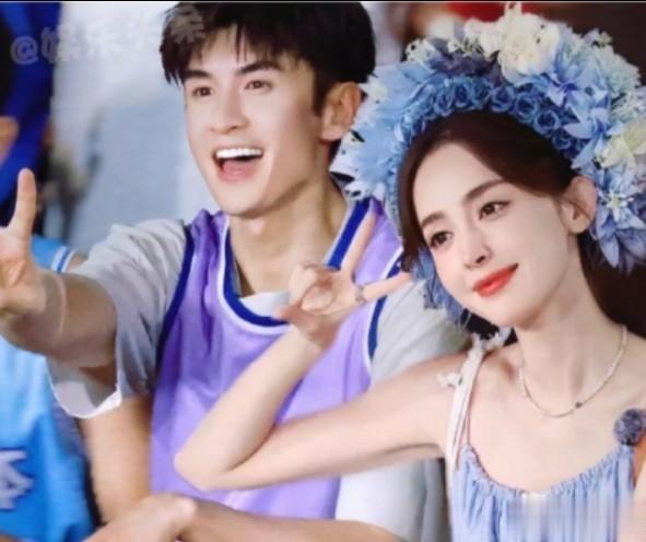 古力娜扎惊吐可能随时闪婚!面对张云龙害羞到用袖子遮脸