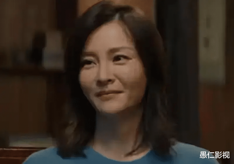 刘孜: 与富商相恋3个月闪婚,婚后生一子,丈夫一家把她宠成宝