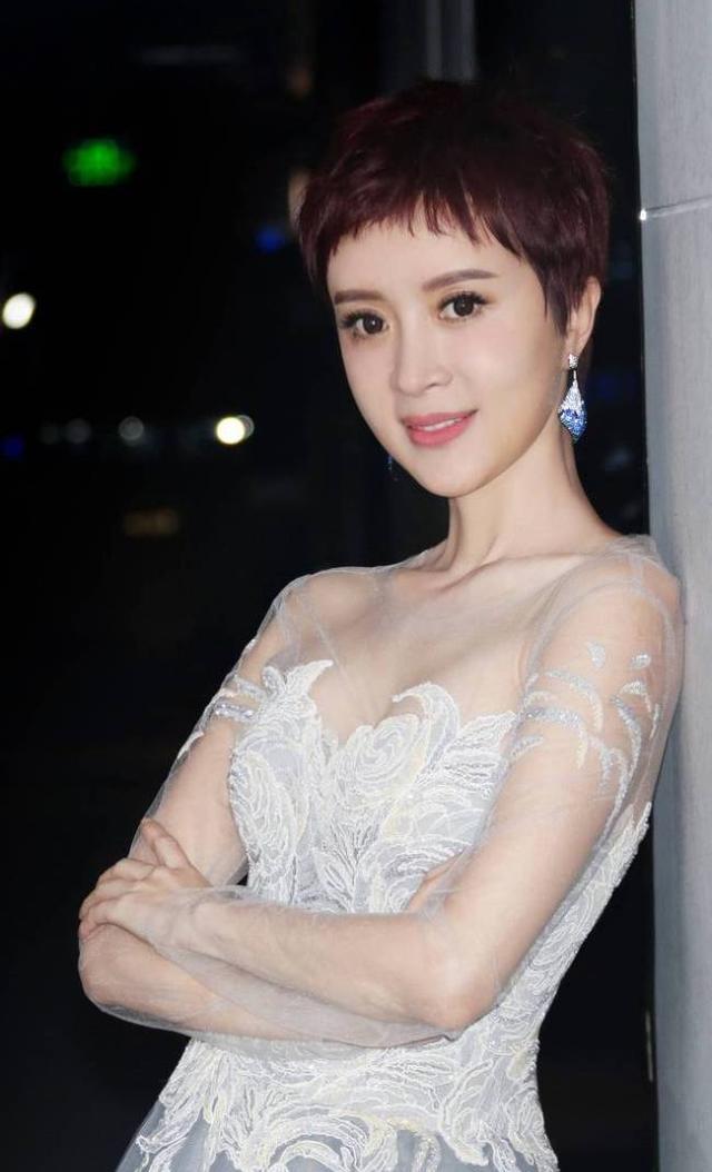 曝于东金巧巧已离婚三年,带人大玩“夫妻房”,袁立江疏影受牵连