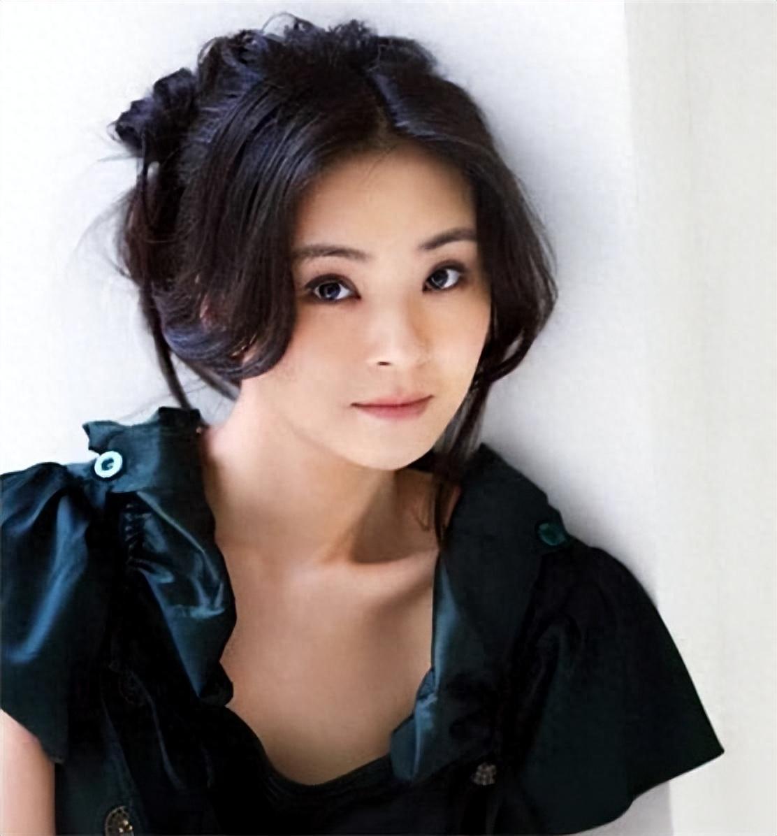 演员张国强：父亲早逝内心有痛，再婚后让母亲晚年不孤单