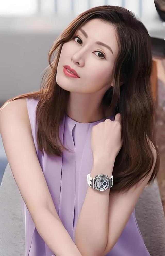 李嘉欣:华贵的气质与盛世的美颜!