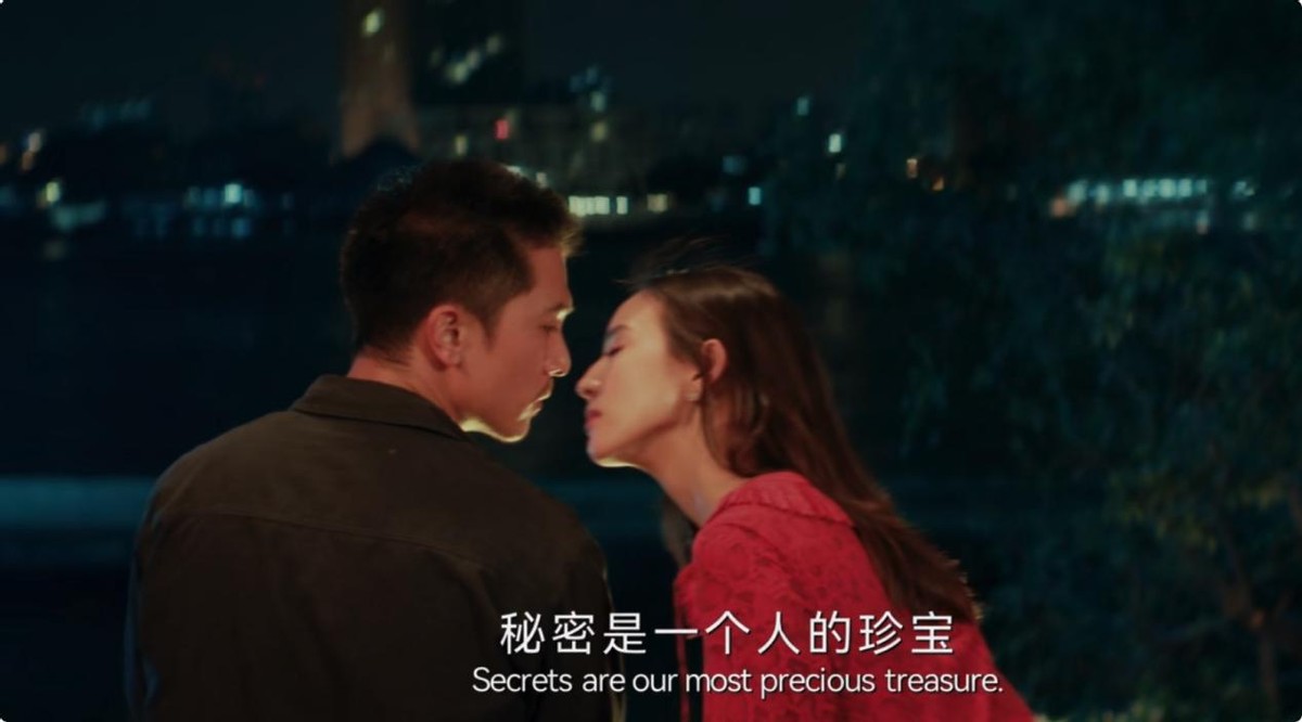 网剧《唐探2》开播,躲过张钧甯,我却被护士装的熊黛林惊艳