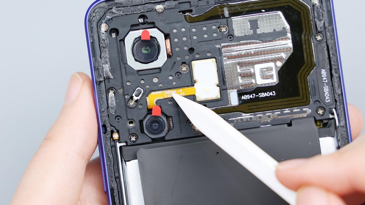 真我Neo7拆解：小钢炮之名从何而来？