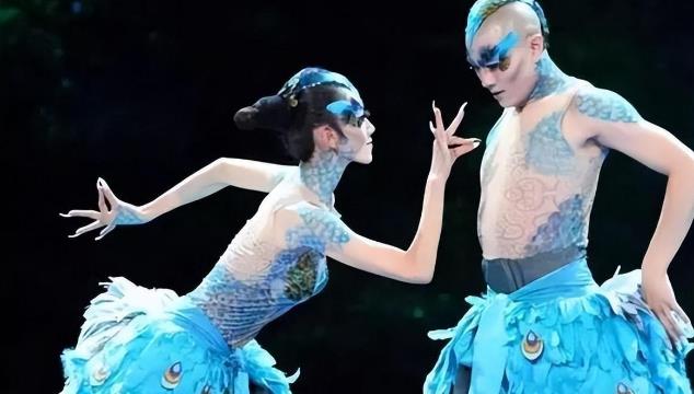 杨丽萍“御用”男舞伴跳楼自杀，知情人透露从39楼跳的很决绝!