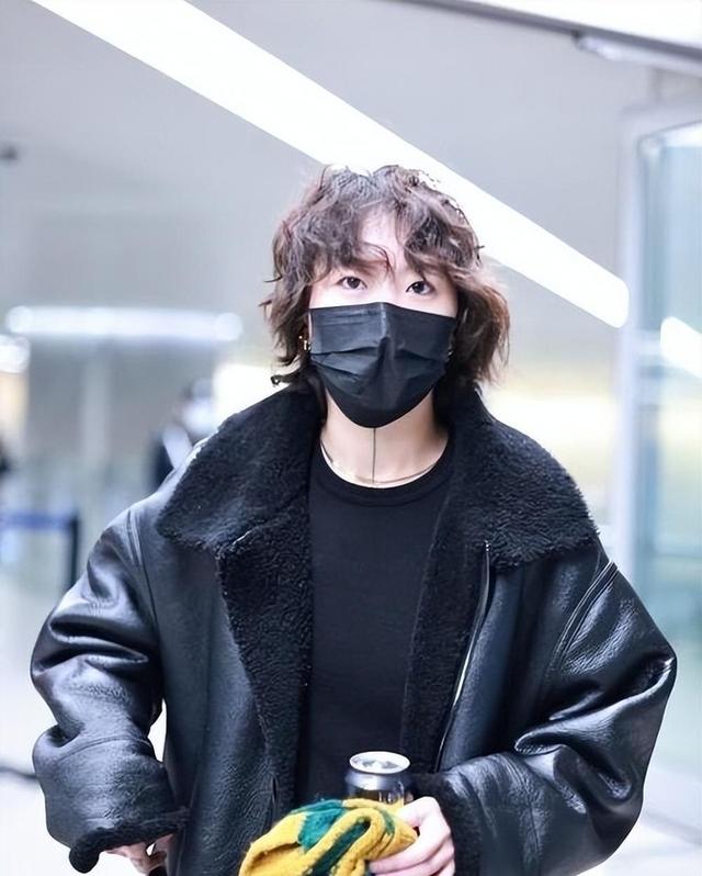 王菲女儿窦靖童!“整容式”亮相上海电视节!天后基因太强大!