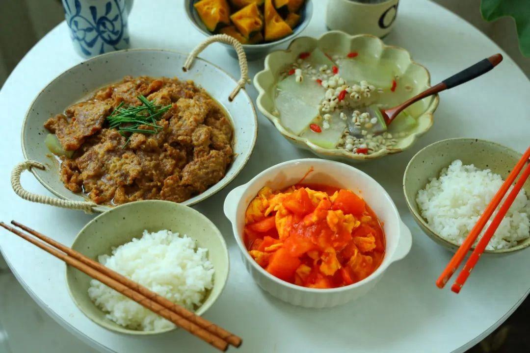 7月入伏,我家最喜欢的2道菜:一蒸一小炒,搭配1素汤,清爽祛湿