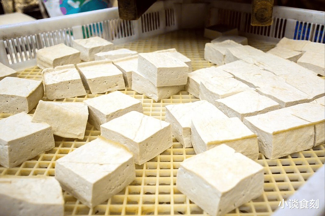 买豆腐时,是“边好”还是“中间好”?二者口感区别大,别买错了