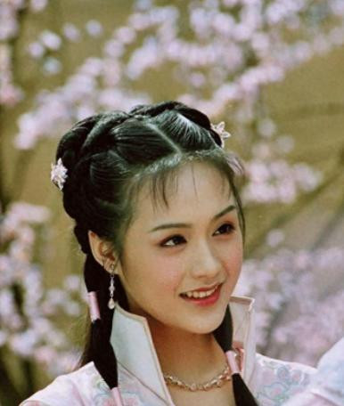 富大龙|回顾17岁被邀上春晚，大火时结婚，婚后把丈夫培养成“双料影帝”