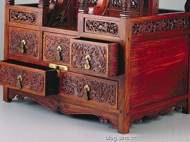 李翰祥旧藏黄花梨凤纹顶箱柜