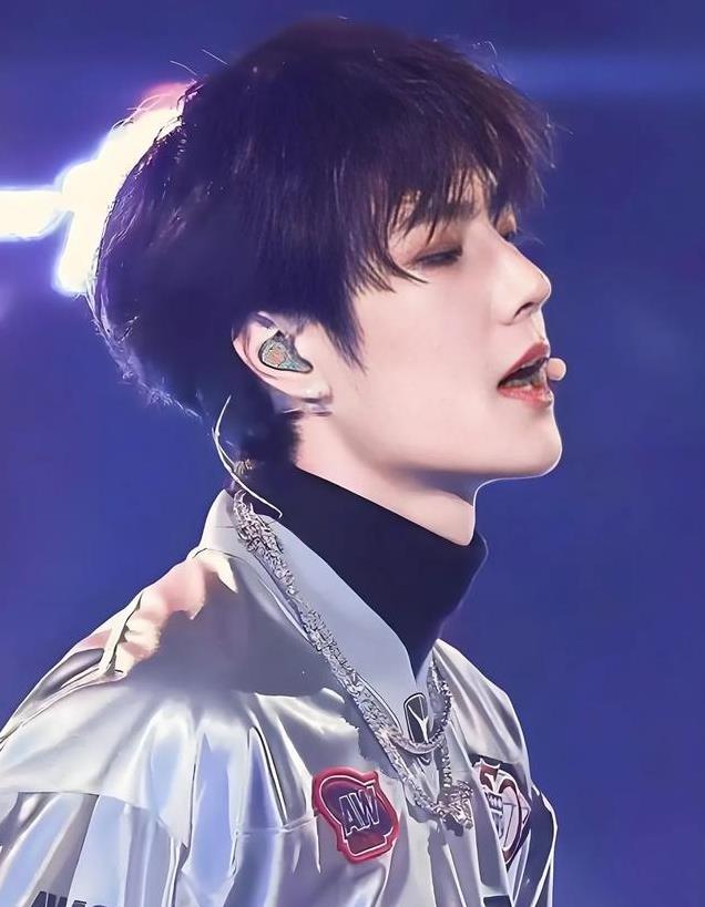 内娱最具商业价值男星,胡歌登顶,任嘉伦7成毅5王一博第3肖战第2