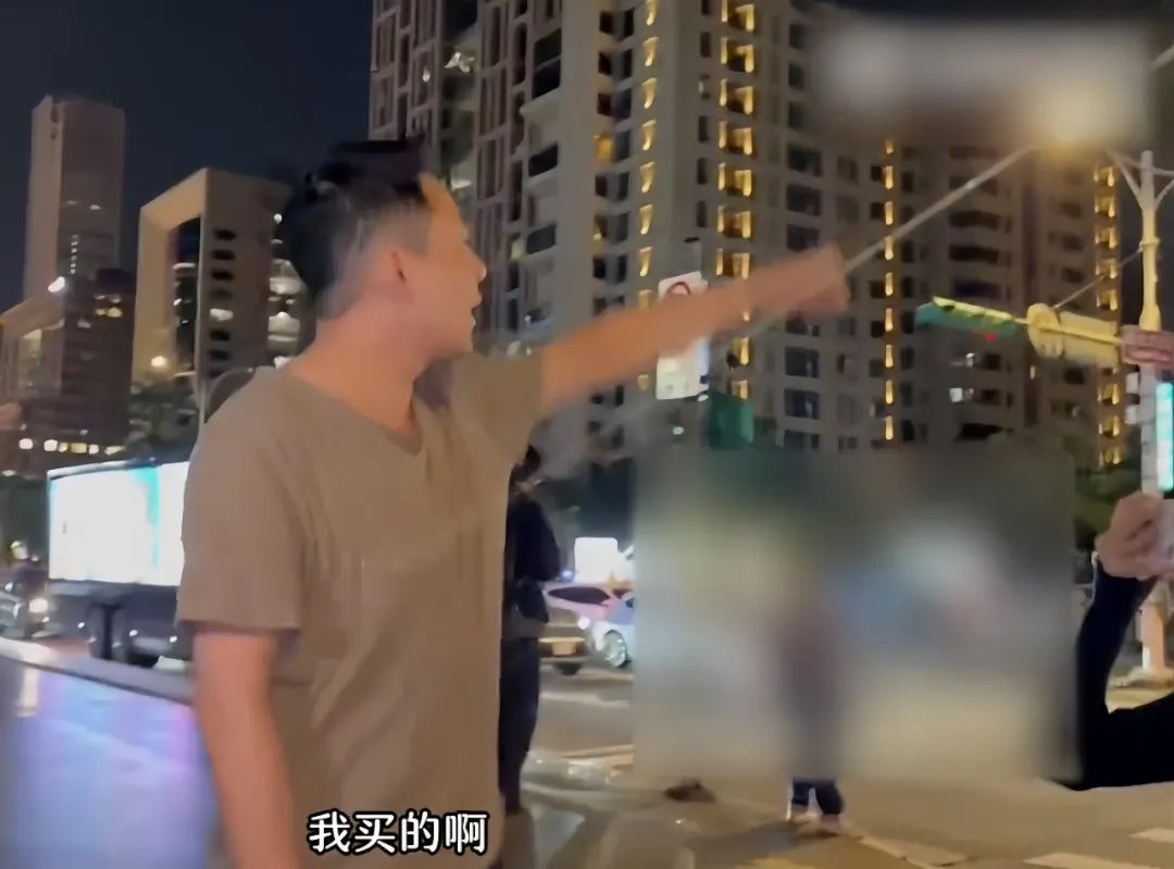 离婚撕逼戏码升级! 大S带6人抢女闹剧遭曝光, 汪小菲报警反击!