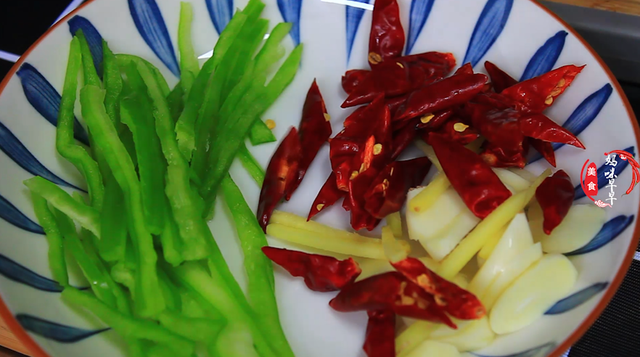 “中伏不吃酸，走路打窜窜”，7月25中伏，多吃这4样，开胃有精神