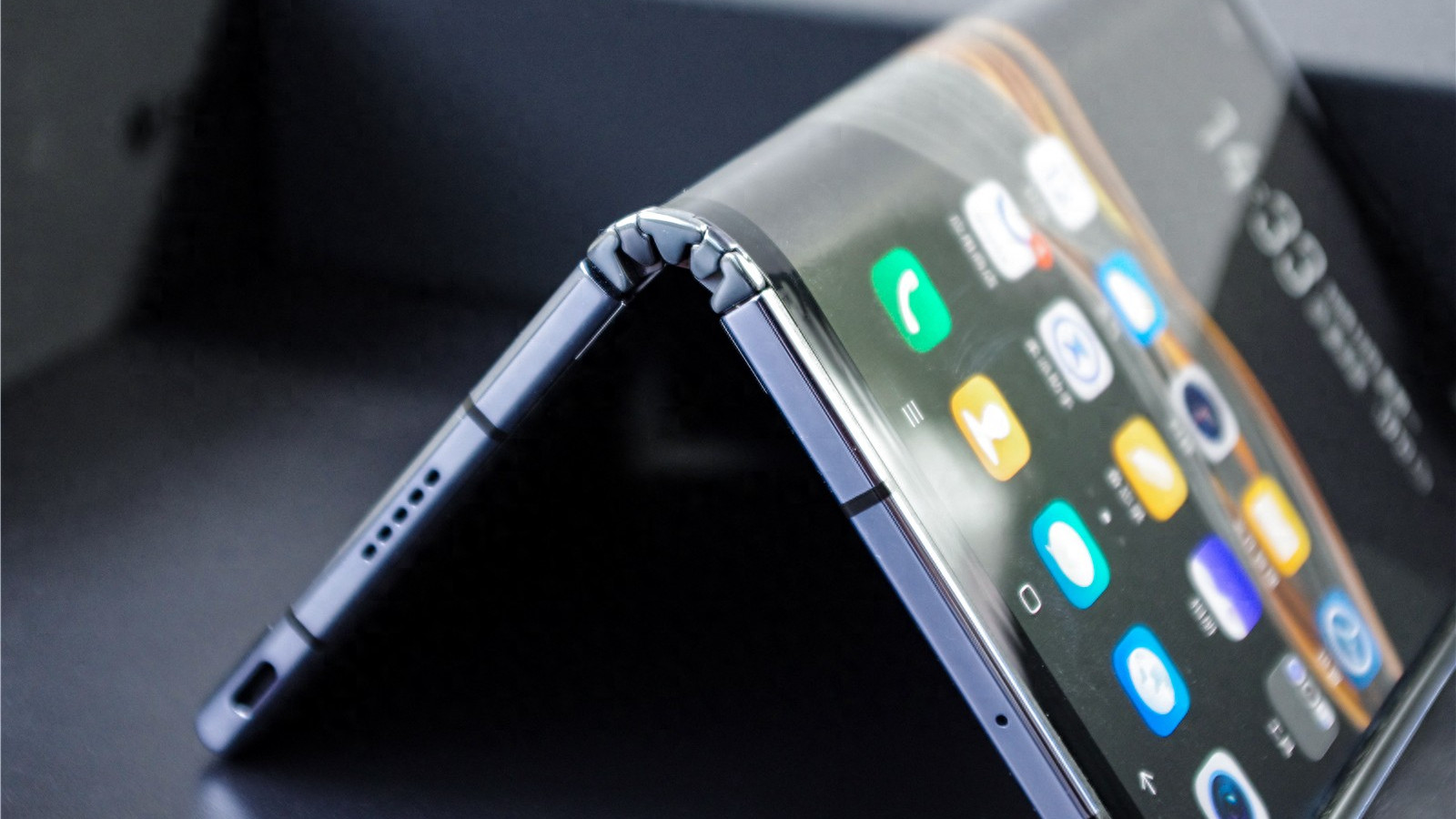 一声叹息！最早推折叠屏手机的厂商，现在正在拍卖自己的资产