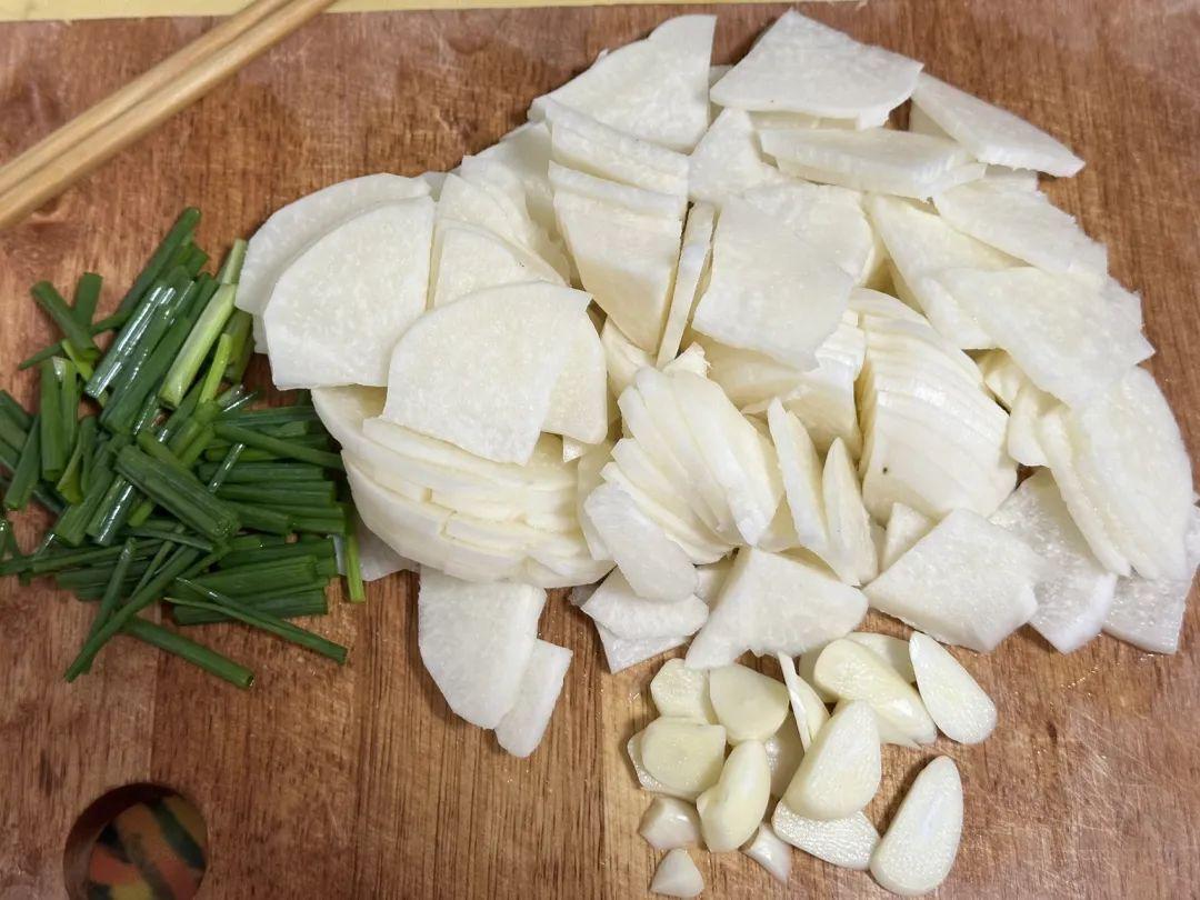 它是长在地下的“长寿菜”，8月使劲吃！5分钟随手一炒，百吃不腻