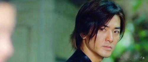 别再可怜郑伊健了!妻子蒙嘉慧扯下他的遮羞布,难怪他会长居日本