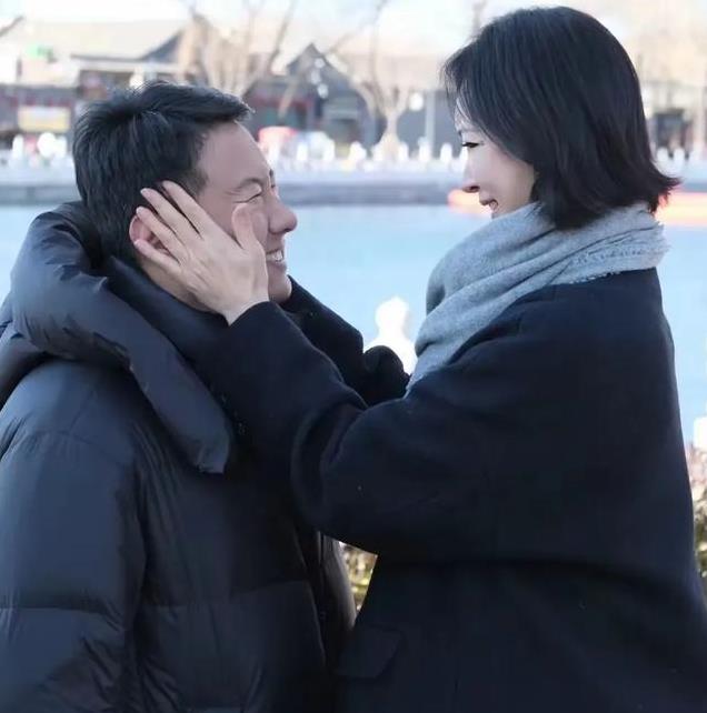 天啊，才知道这俩居然是夫妻！结婚22年还这么甜蜜，羡慕死人！