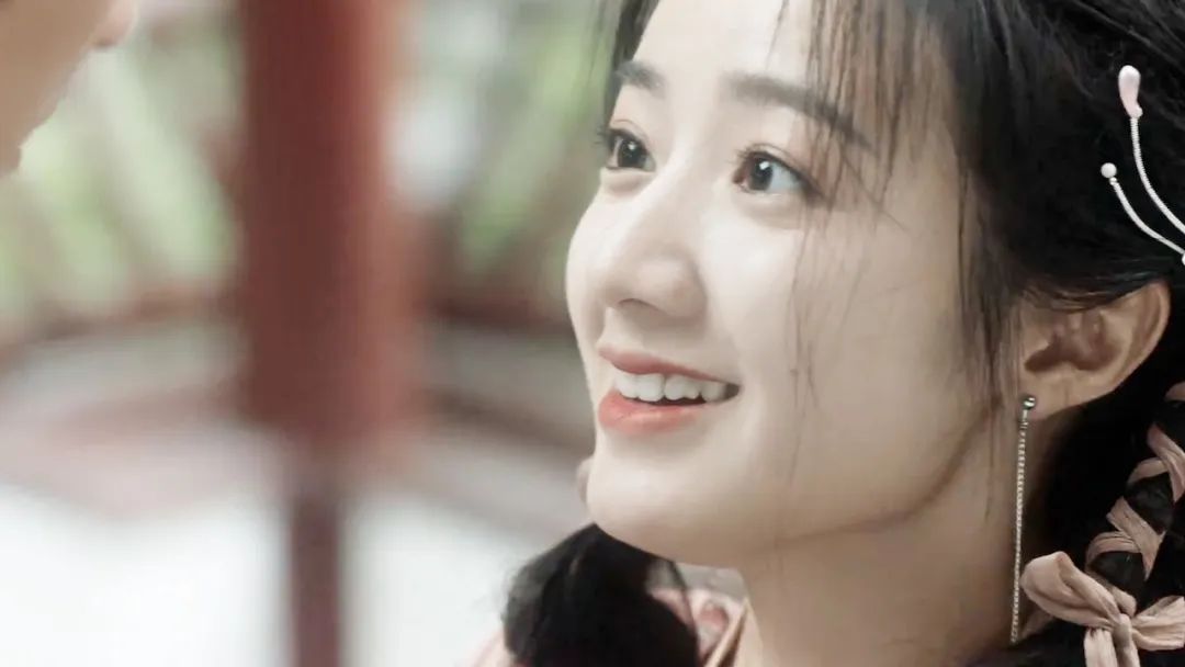 《与凤行》选角太狠了!看到27岁的女七号,才知道什么是花容月貌