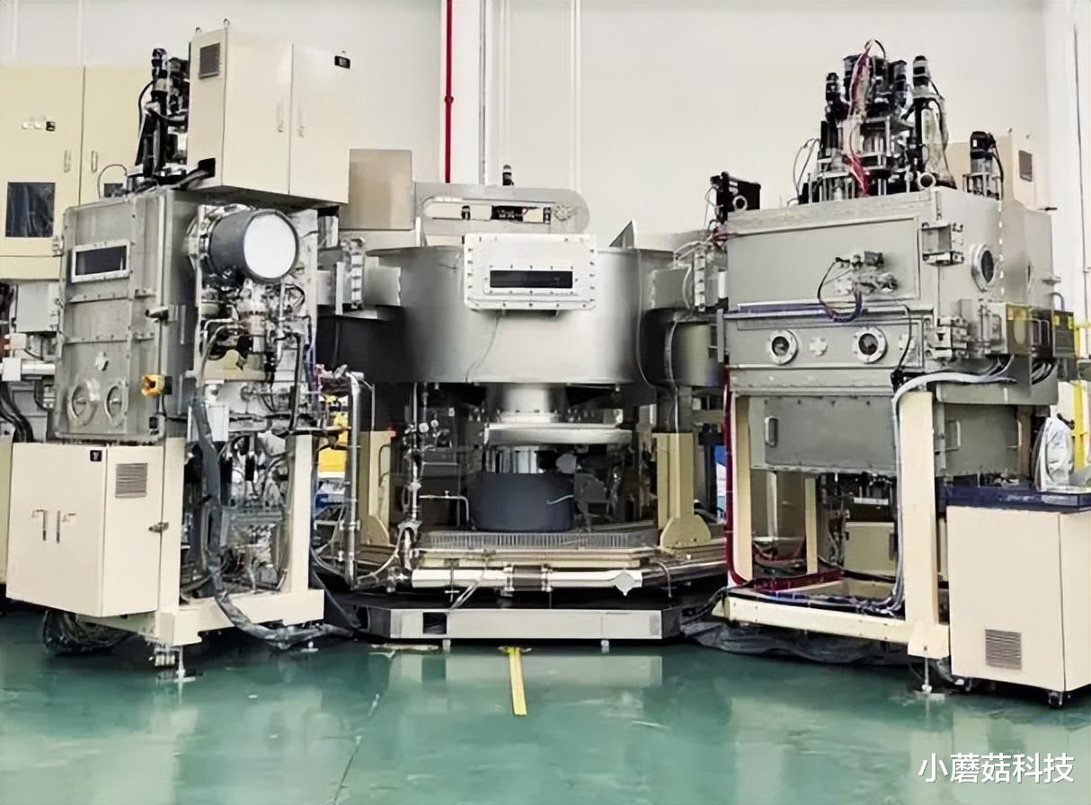 国产化“大国重器”蒸镀机：打破日本技术封锁，展现中国速度