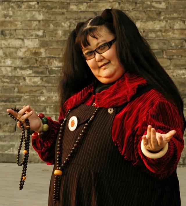 她是中国最胖女演员，100天狂减140斤，今嫁小鲜肉老公宠爱有加！