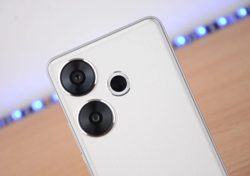 首销30分钟打破销量纪录,16GB+1TB+90W闪充,如今才卖2297元