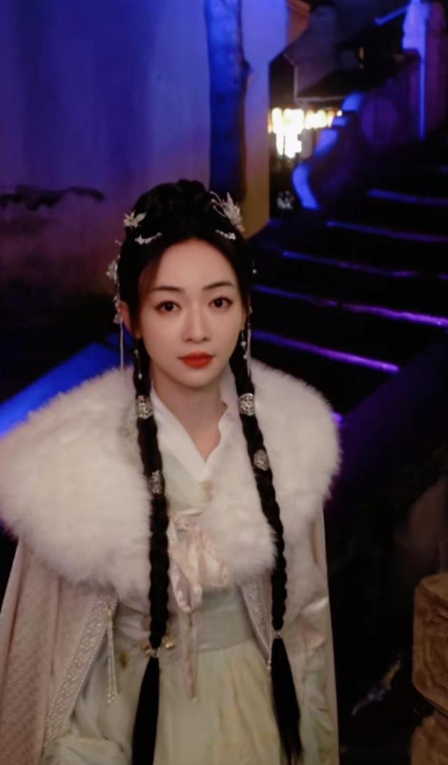 完全理解于正了,若是这个造型演魏婴珞,吴谨言便不会像吉娃娃了