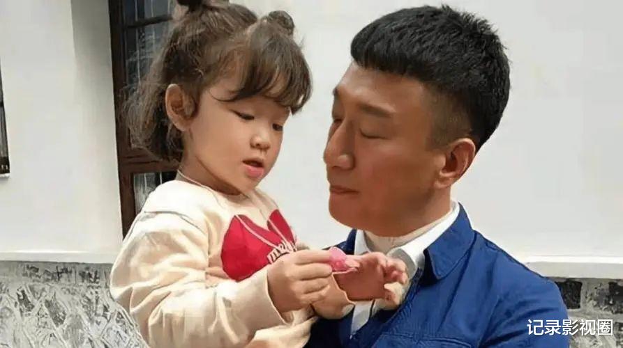 三年无戏可拍,曾经风光无两的“颜王”孙红雷,如今在干什么?